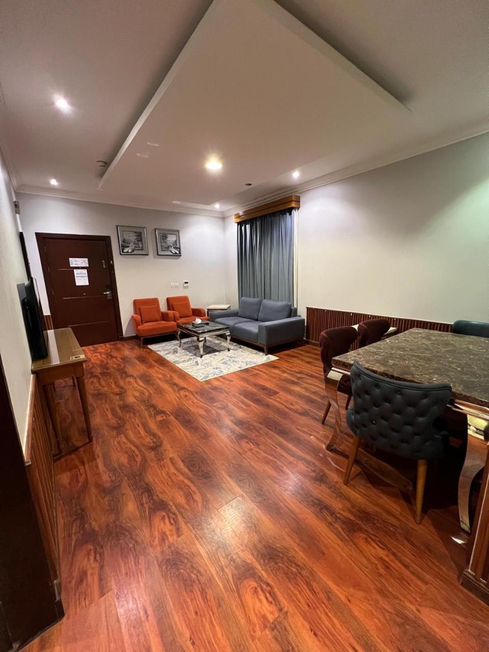 Al Masem Serviced Apartments - Exit 9 Riad Cameră foto